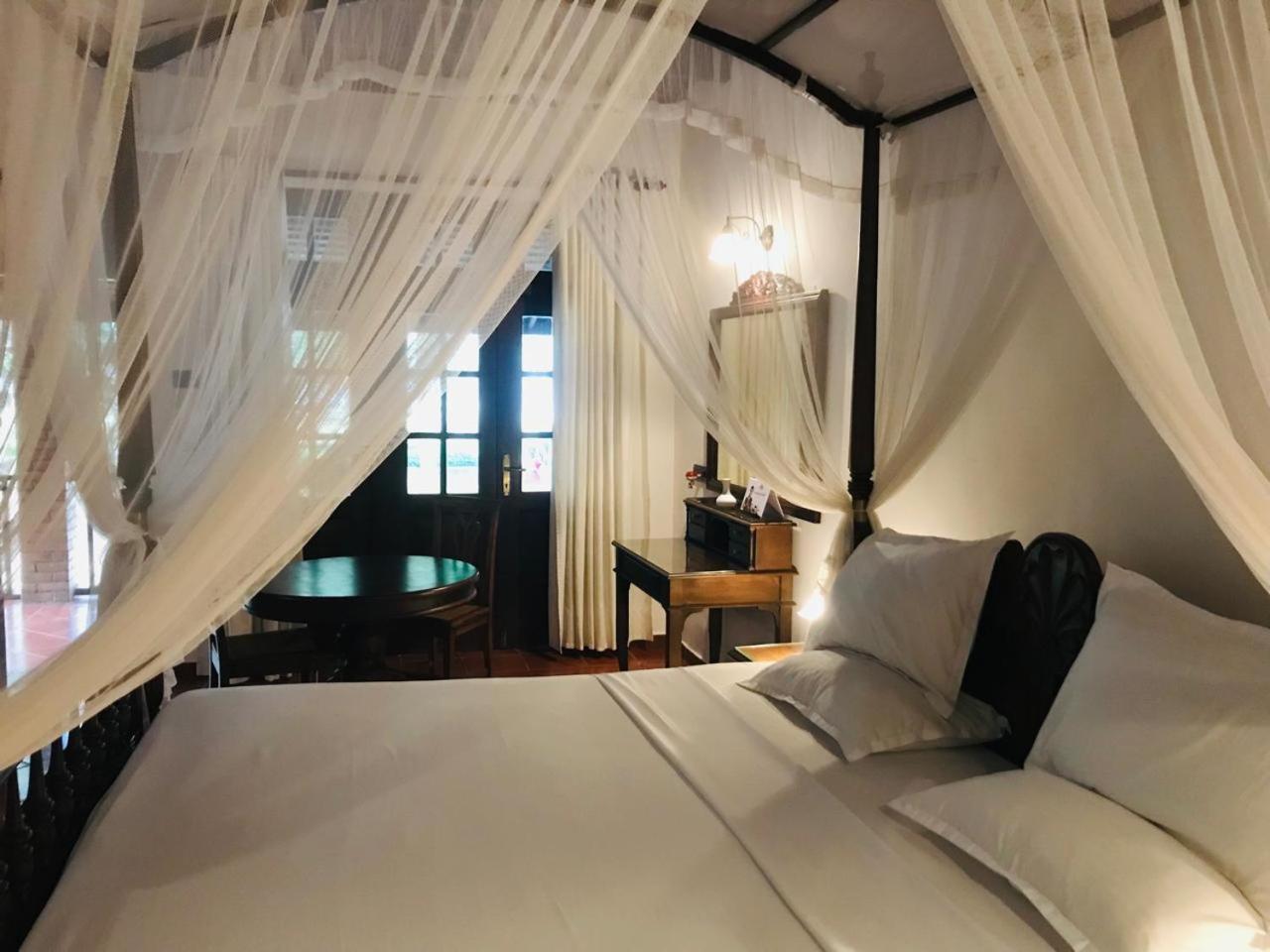 אנוראדפורה Palm Garden Village Hotel מראה חיצוני תמונה
